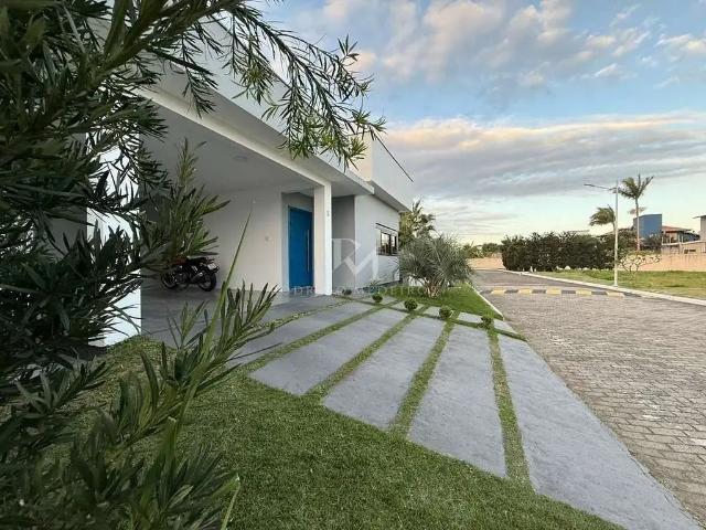 Casa / Sobrado em Condomínio para Venda em Florianópolis/SC Campeche 4 Quartos