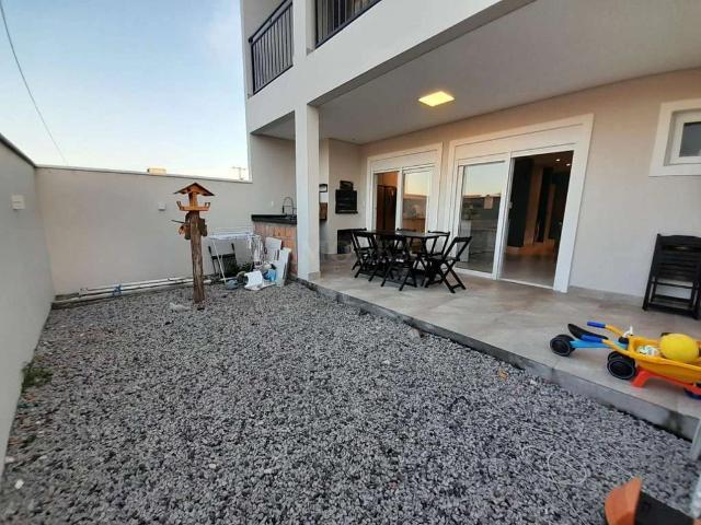 Casa / Sobrado em Condomínio para Venda em Florianópolis/SC Campeche 3 Quartos