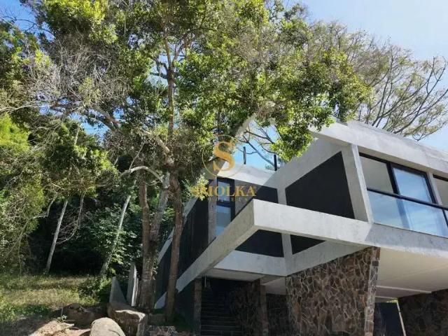 Casa / Sobrado em Condomínio para Venda em Florianópolis/SC Canajurê 3 Quartos