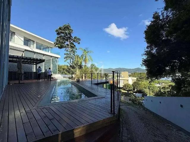 Casa / Sobrado em Condomínio para Venda em Florianópolis/SC Cacupé 3 Quartos