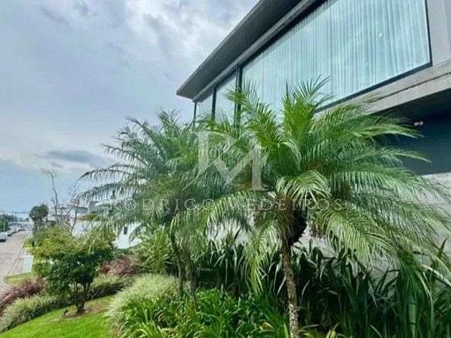 Casa / Sobrado em Condomínio para Venda em Florianópolis/SC Cacupé 5 Quartos