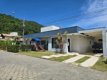 Ponta das Canas, Florianópolis, Balneário Piçarras
