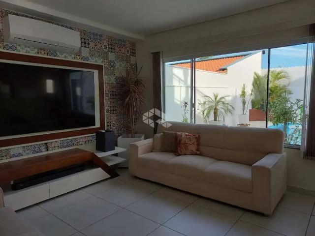 Casa / Sobrado em Condomínio para Venda em Florianópolis/SC Carianos 4 Quartos