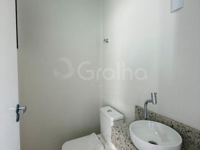 Casa / Sobrado em Condomínio para Venda em Florianópolis/SC Carianos 3 Quartos