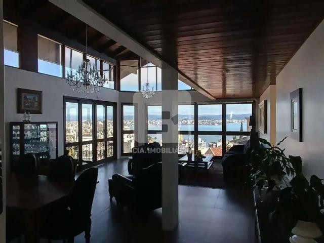 Casa / Sobrado em Condomínio para Venda em Florianópolis/SC Centro 4 Quartos
