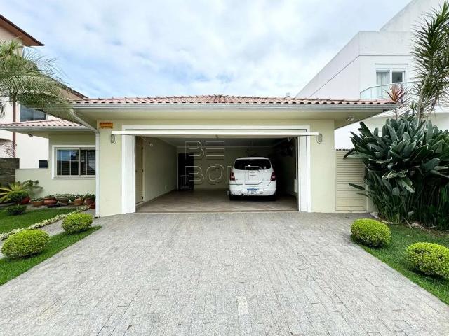 Casa / Sobrado em Condomínio para Venda em Florianópolis/SC Coqueiros 5 Quartos