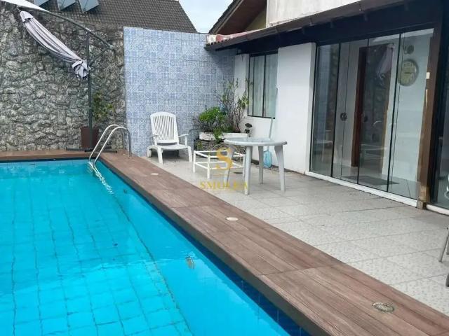 Casa / Sobrado em Condomínio para Venda em Florianópolis/SC Itacorubi 4 Quartos