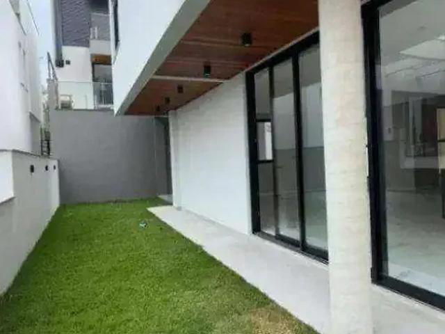 Casa / Sobrado em Condomínio para Venda em Florianópolis/SC João Paulo 3 Quartos