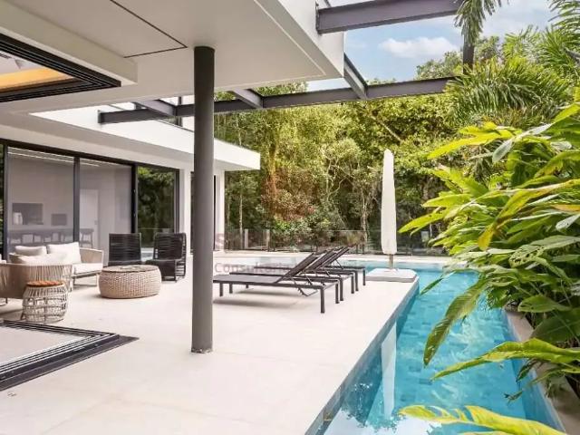 Casa / Sobrado em Condomínio para Venda em Florianópolis/SC Jurerê 4 Quartos