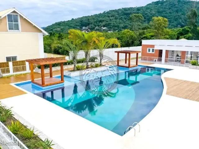 Casa / Sobrado em Condomínio para Venda em Florianópolis/SC Morro das Pedras 3 Quartos