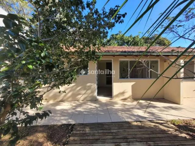 Casa / Sobrado em Condomínio para Venda em Florianópolis/SC Rio Tavares 4 Quartos