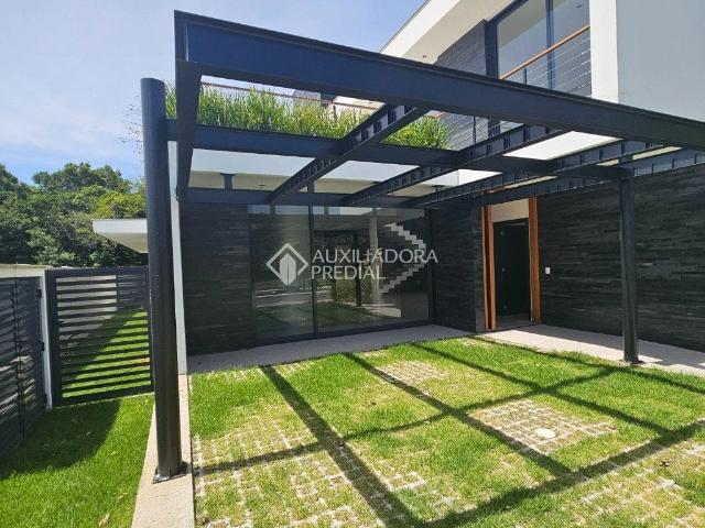 Casa / Sobrado em Condomínio para Venda em Florianópolis/SC Ribeirão da Ilha 4 Quartos