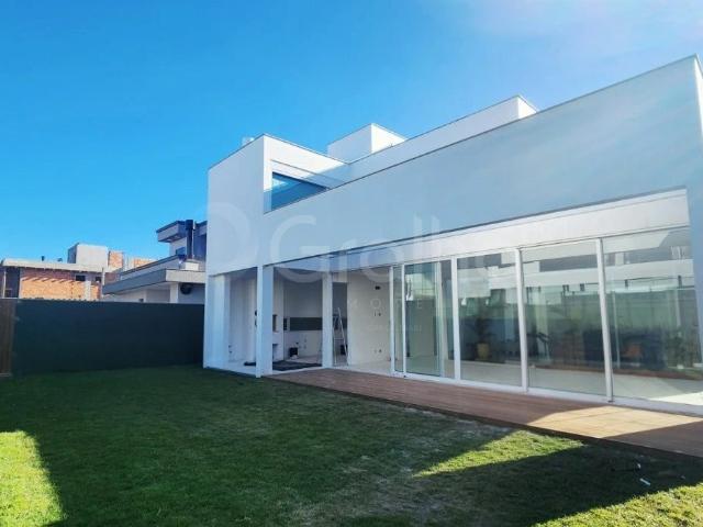Casa / Sobrado em Condomínio para Venda em Florianópolis/SC São João do Rio Vermelho 4 Quartos