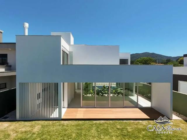 Casa / Sobrado em Condomínio para Venda em Florianópolis/SC São João do Rio Vermelho 4 Quartos