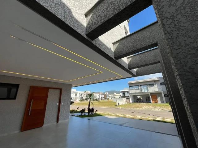 Casa / Sobrado em Condomínio para Venda em Florianópolis/SC São João do Rio Vermelho 4 Quartos