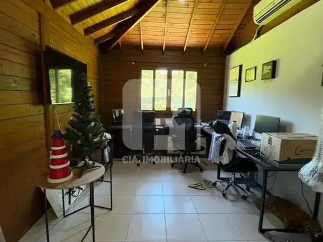 Casa / Sobrado em Condomínio para Venda em Florianópolis/SC Sambaqui 3 Quartos
