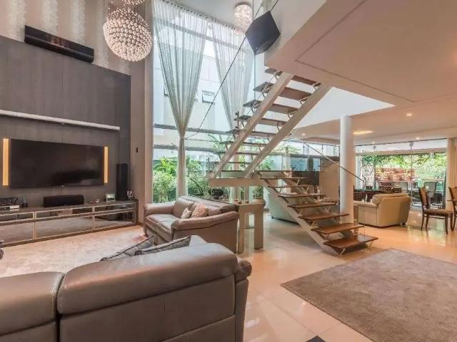 Casa / Sobrado em Condomínio para Venda em Florianópolis/SC Santa Mônica 4 Quartos