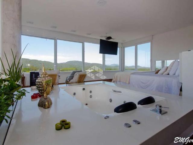 Casa / Sobrado em Condomínio para Venda em Florianópolis/SC Santo Antônio de Lisboa 5 Quartos