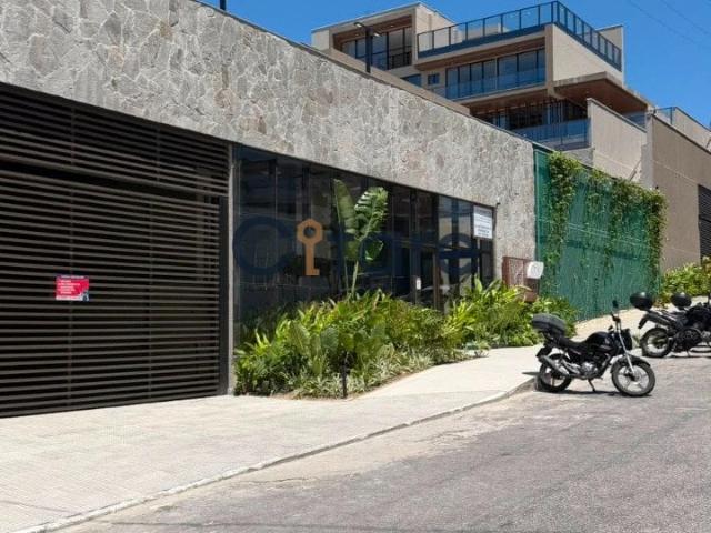 Casa / Sobrado em Condomínio para Venda em Fortaleza/CE de Lourdes 4 Quartos