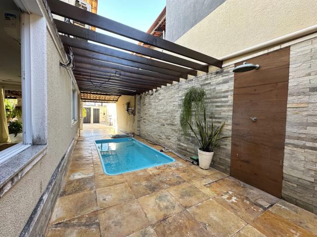 Casa / Sobrado em Condomínio para Venda em Fortaleza/CE Edson Queiroz 5 Quartos