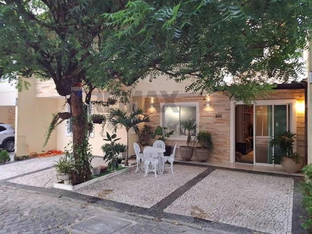 Casa / Sobrado em Condomínio para Venda em Fortaleza/CE Lagoa Redonda 4 Quartos
