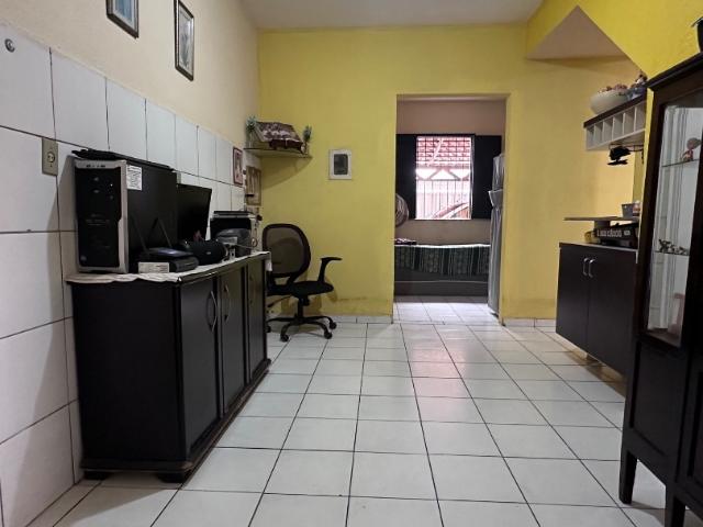 Casa / Sobrado em Condomínio para Venda em Fortaleza/CE Passaré 3 Quartos