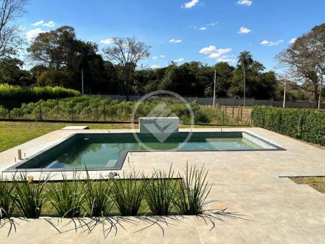 Casa / Sobrado em Condomínio para Venda em Guapó/GO Zona Rural 3 Quartos