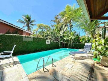 Casa / Sobrado em Condomínio para Venda em Guarujá/SP Balneário Praia do Pernambuco 4 Quartos