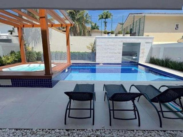 Casa / Sobrado em Condomínio para Venda em Guarujá/SP Balneário Praia do Pernambuco 5 Quartos