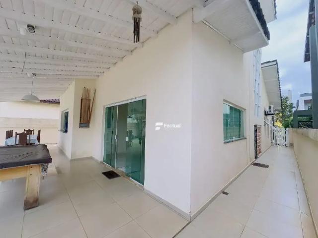 Casa / Sobrado em Condomínio para Venda em Guarujá/SP Balneário Praia do Pernambuco 3 Quartos
