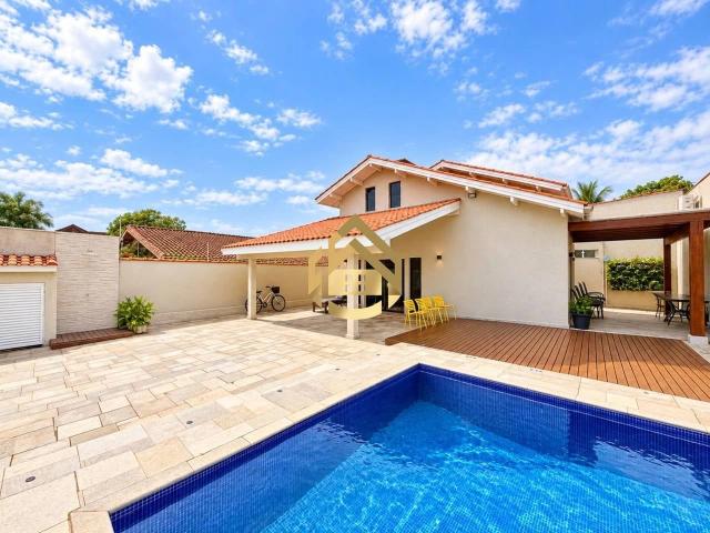 Casa / Sobrado em Condomínio para Venda em Guarujá/SP Enseada 4 Quartos