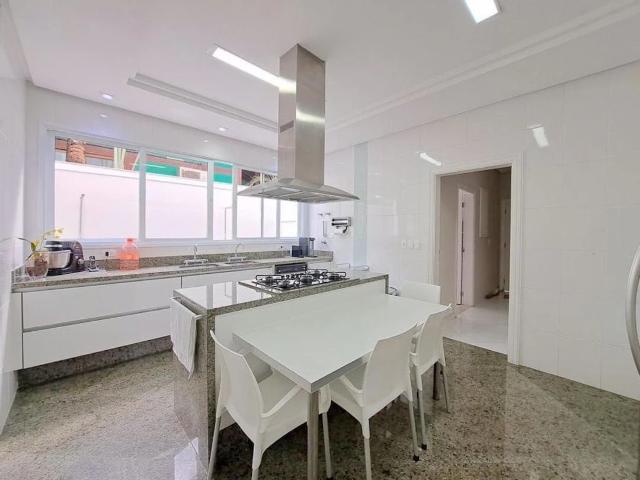 Casa / Sobrado em Condomínio para Venda em Guarujá/SP Enseada 5 Quartos
