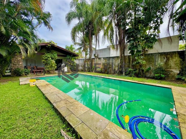 Casa / Sobrado em Condomínio para Venda em Guarujá/SP Jardim Acapulco 3 Quartos