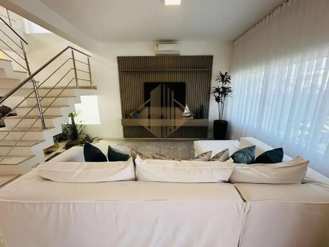 Casa / Sobrado em Condomínio para Venda em Guarujá/SP Jardim Acapulco 4 Quartos
