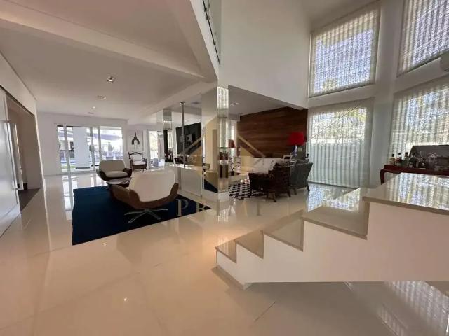 Casa / Sobrado em Condomínio para Venda em Guarujá/SP Jardim Acapulco 5 Quartos