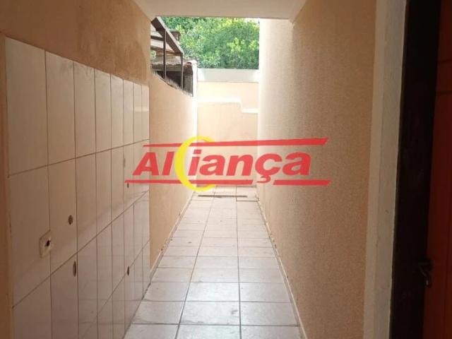 Casa / Sobrado em Condomínio para Venda em Guarulhos/SP Jardim do Papai 3 Quartos
