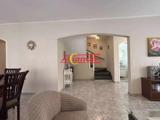 Casa / Sobrado em Condomínio para Venda em Guarulhos/SP Jardim Santa Mena 4 Quartos
