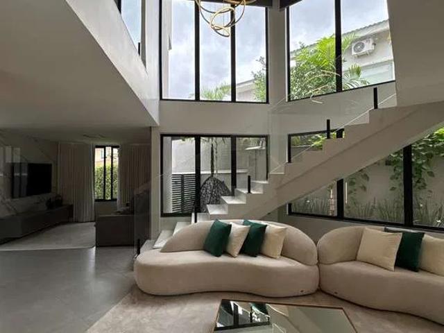 Casa / Sobrado em Condomínio para Venda em Goiânia/GO Jardins Madri 3 Quartos