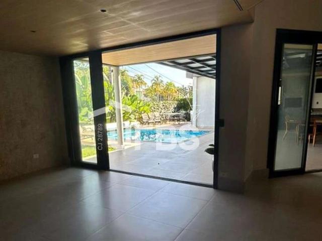 Casa / Sobrado em Condomínio para Venda em Goiânia/GO Loteamento Portal do Sol II 4 Quartos