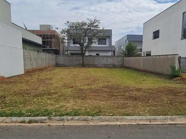 Casa / Sobrado em Condomínio para Venda em Goiânia/GO Residencial Goiânia Golfe Clube 1 Quartos