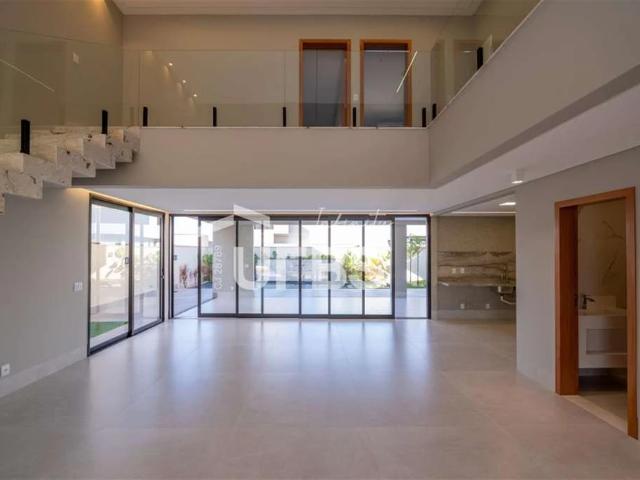 Casa / Sobrado em Condomínio para Venda em Goiânia/GO Residencial Goiânia Golfe Clube 4 Quartos