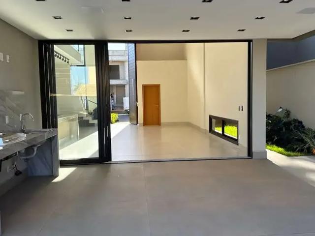 Casa / Sobrado em Condomínio para Venda em Goiânia/GO Residencial Goiânia Golfe Clube 4 Quartos