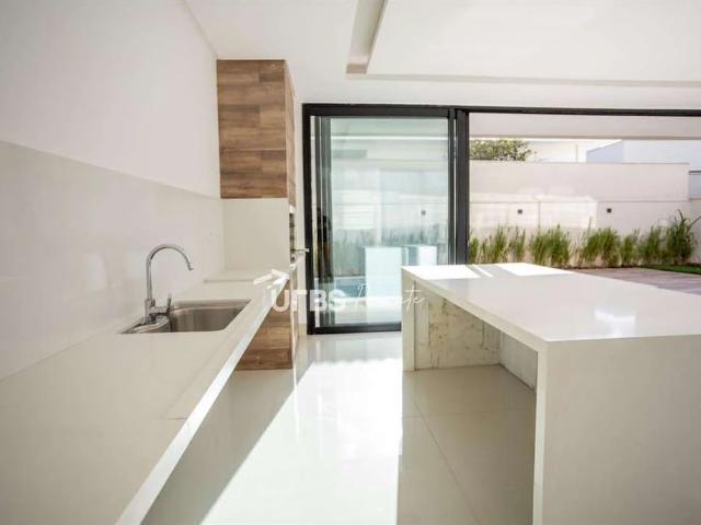 Casa / Sobrado em Condomínio para Venda em Goiânia/GO Residencial Goiânia Golfe Clube 4 Quartos