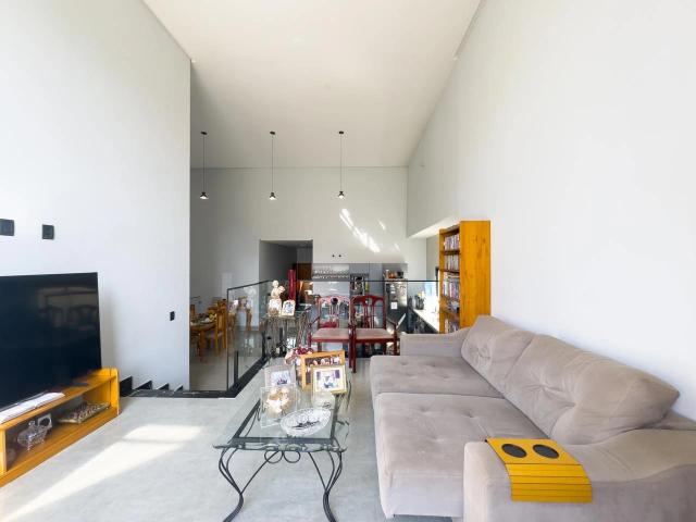 Casa / Sobrado em Condomínio para Venda em Goiânia/GO Residencial Junqueira 4 Quartos