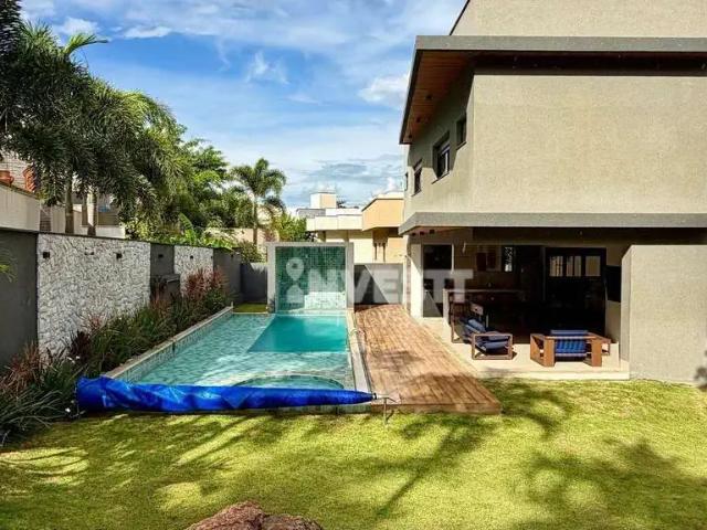 Casa / Sobrado em Condomínio para Venda em Goiânia/GO Residencial Parque Mendanha 5 Quartos