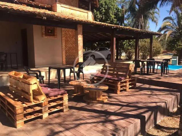 Casa / Sobrado em Condomínio para Venda em Goianira/GO Parque Mansões Regina 4 Quartos