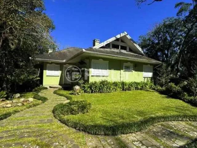 Casa / Sobrado em Condomínio para Venda em Gramado/RS Floresta 3 Quartos