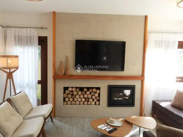 Casa / Sobrado em Condomínio para Venda em Gramado/RS Planalto 4 Quartos