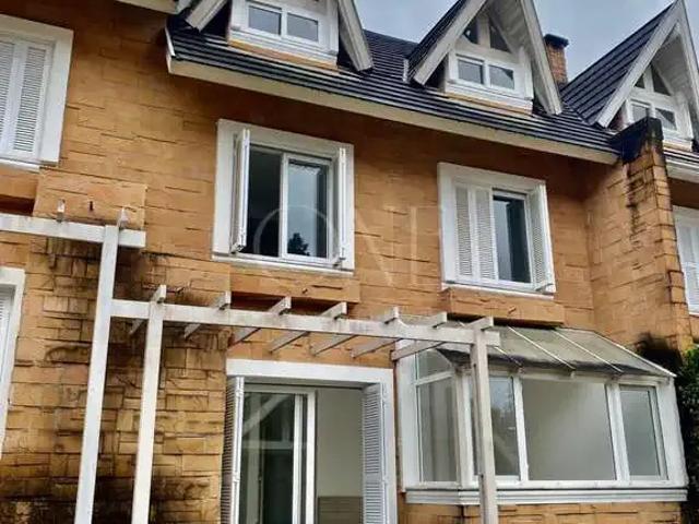 Casa / Sobrado em Condomínio para Venda em Gramado/RS Planalto 3 Quartos