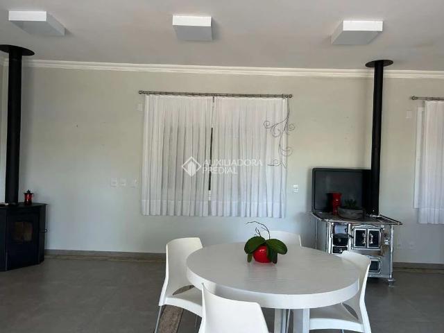 Casa / Sobrado em Condomínio para Venda em Gravataí/RS Barro Vermelho 3 Quartos